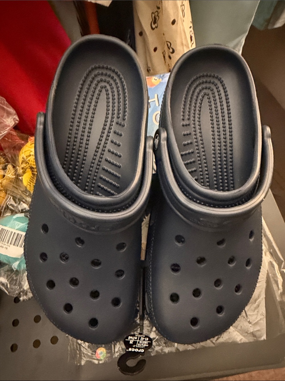 CROCS Classic Clog in Navy